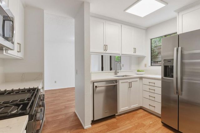 70 Forest Ridge Road 30, Monterey, CA 93940