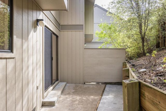 70 Forest Ridge Road 30, Monterey, CA 93940