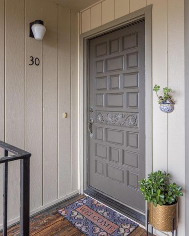 70 Forest Ridge Road 30, Monterey, CA 93940