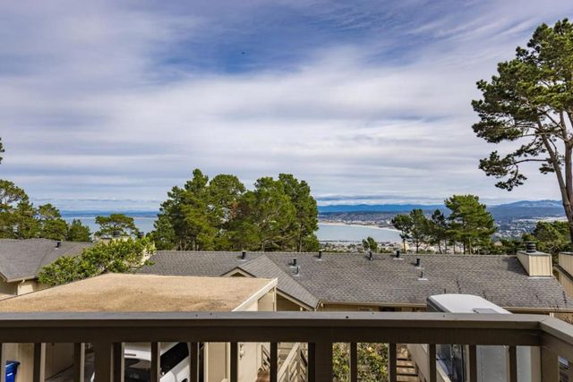 70 Forest Ridge Road 30, Monterey, CA 93940
