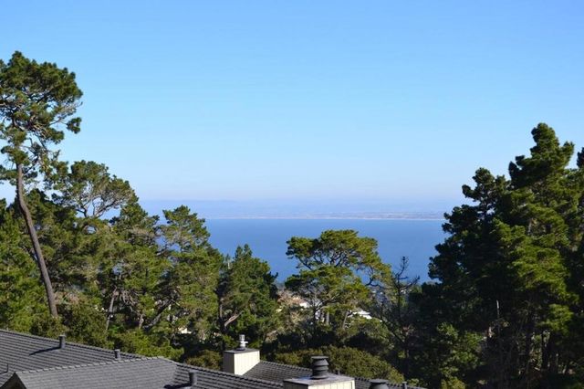 70 Forest Ridge Road 30, Monterey, CA 93940