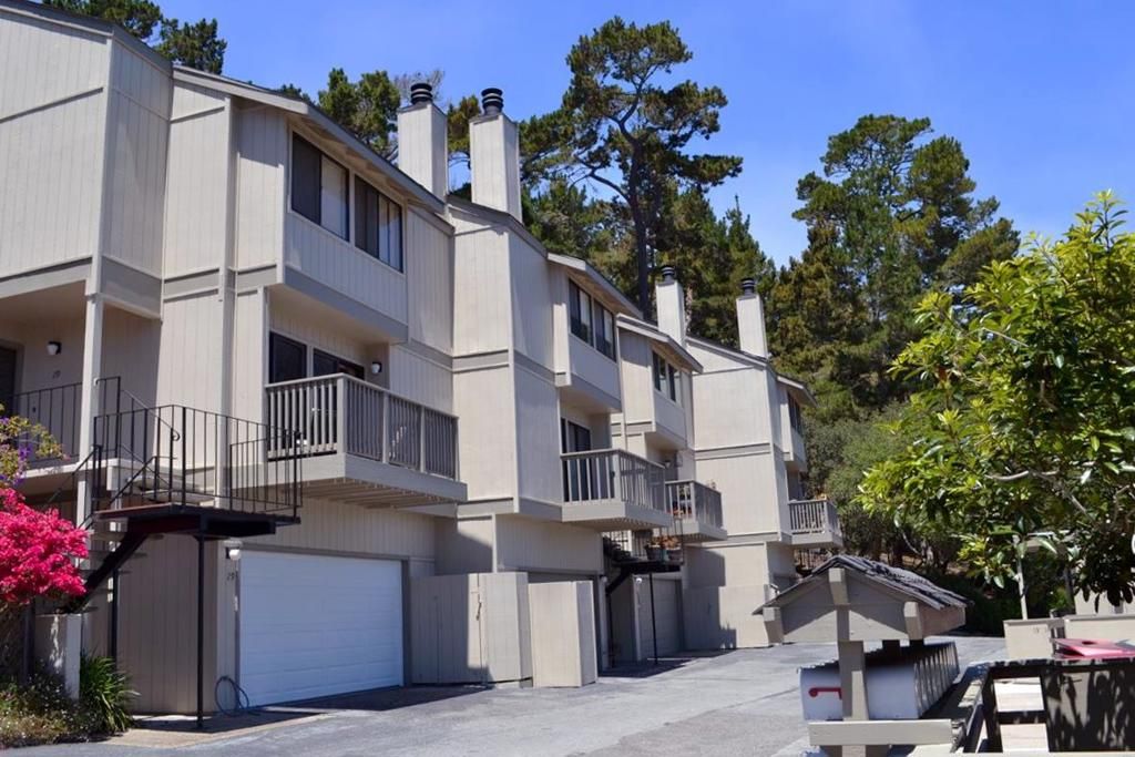 Image 2 of property listing at 70 Forest Ridge Road 30, Monterey, CA 93940