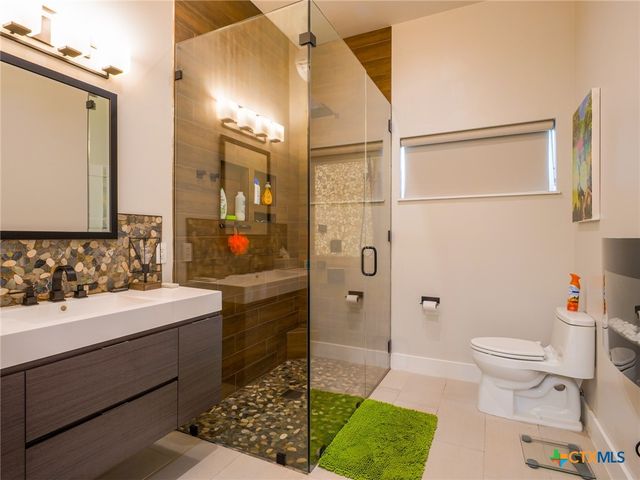 125 W Granite Oaks Drive, Burnet, TX 78611