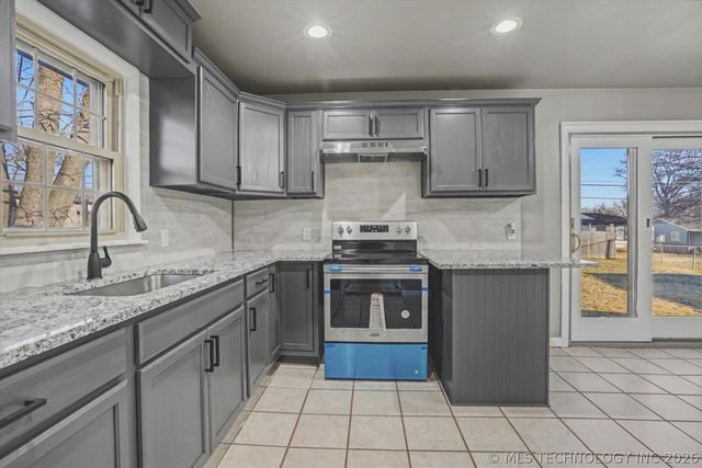 8943 E Marshall Place, Tulsa, OK 74115