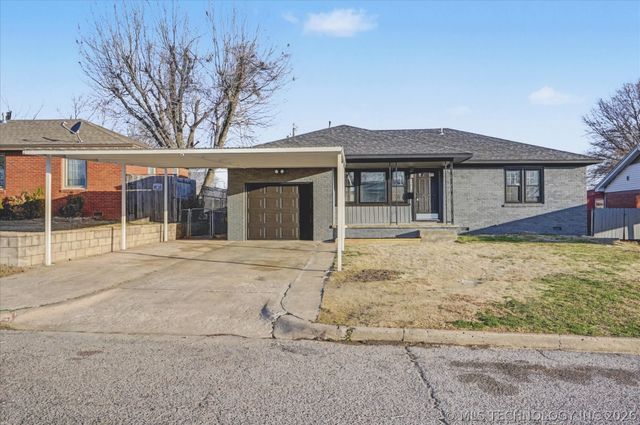 8943 E Marshall Place, Tulsa, OK 74115