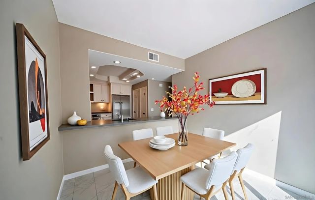 8625 Via Mallorca Unit C, La Jolla, CA 92037