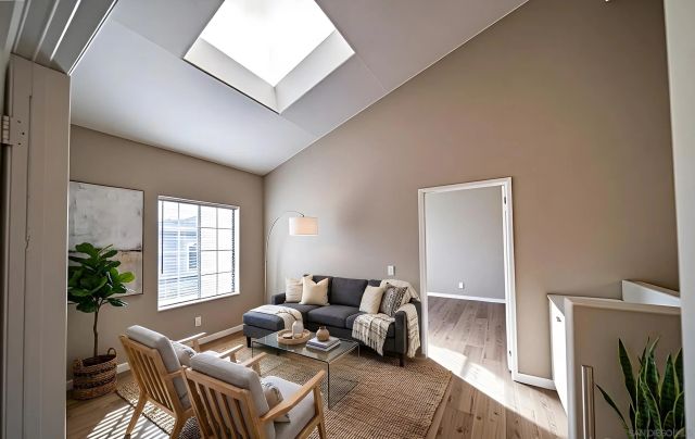 8625 Via Mallorca Unit C, La Jolla, CA 92037