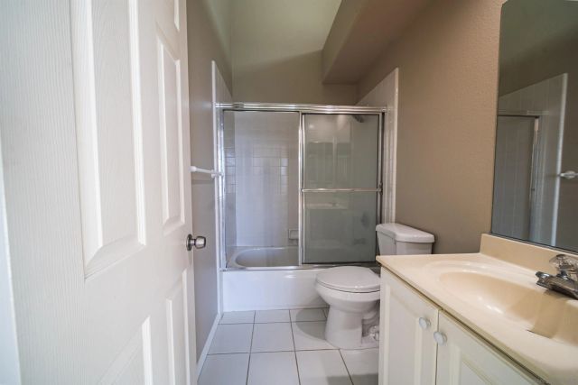 8625 Via Mallorca Unit C, La Jolla, CA 92037