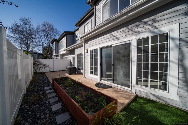 8625 Via Mallorca Unit C, La Jolla, CA 92037