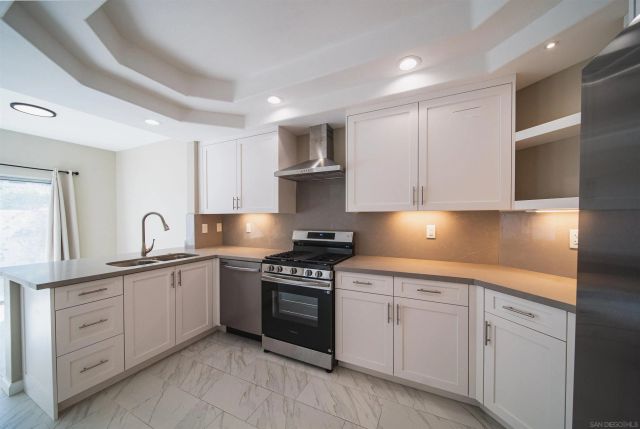 8625 Via Mallorca Unit C, La Jolla, CA 92037