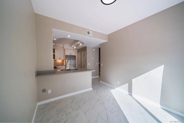 8625 Via Mallorca Unit C, La Jolla, CA 92037