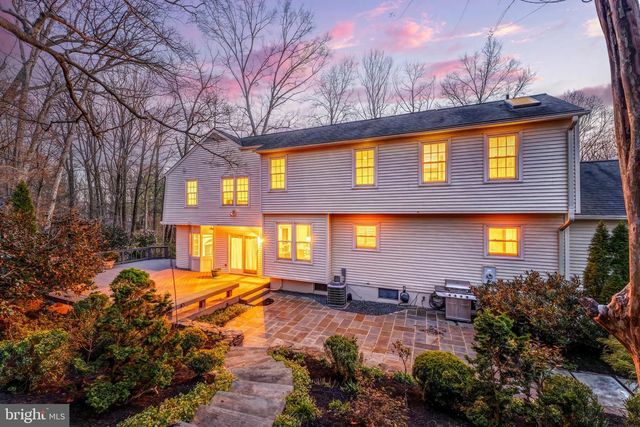 1807 ABBEY GLEN, Vienna, VA 22182