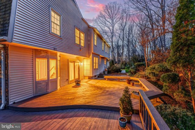 1807 ABBEY GLEN, Vienna, VA 22182