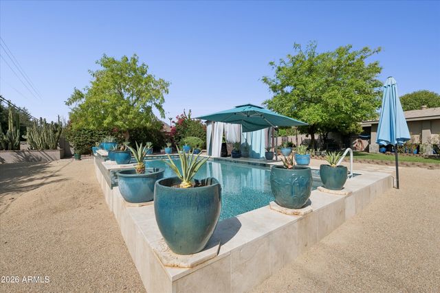 5738 N 24TH Street, Phoenix, AZ 85016