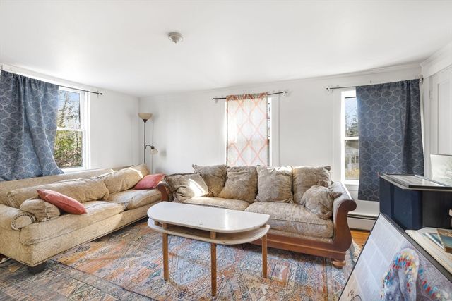 251 Woods Hole Rd, Falmouth, MA 02540