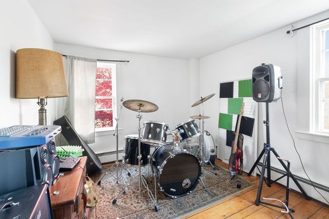 251 Woods Hole Rd, Falmouth, MA 02540