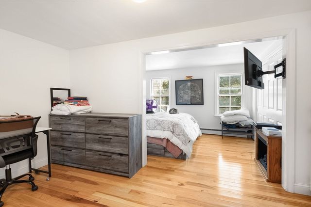 251 Woods Hole Rd, Falmouth, MA 02540