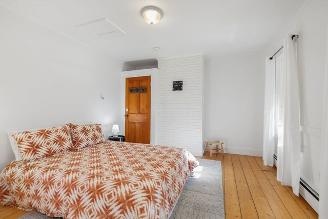 251 Woods Hole Rd, Falmouth, MA 02540