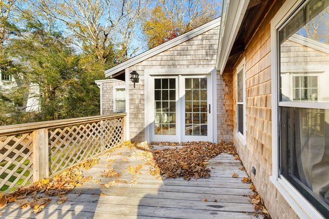 251 Woods Hole Rd, Falmouth, MA 02540