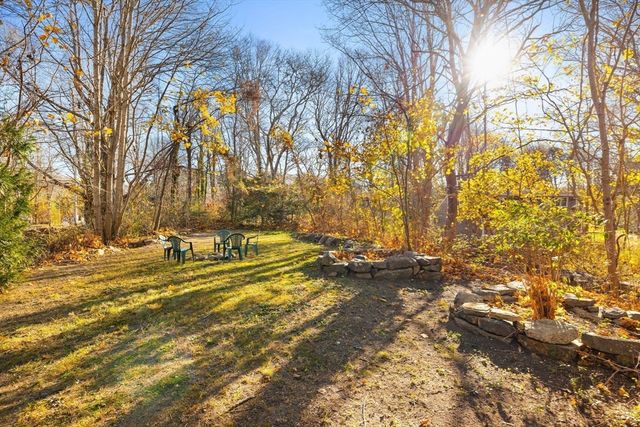 251 Woods Hole Rd, Falmouth, MA 02540