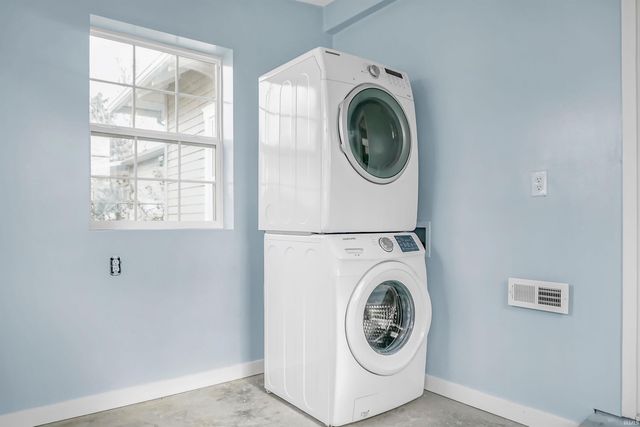 2105 I Street, Bedford, IN 47421