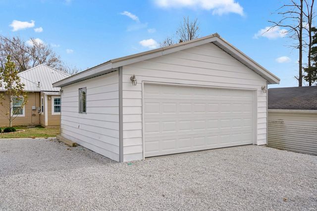 2105 I Street, Bedford, IN 47421