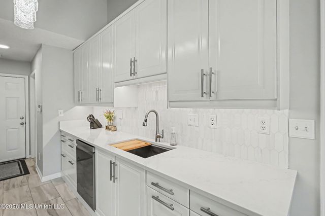 7740 Meadow Ridge Lane, Olive Branch, MS 38654