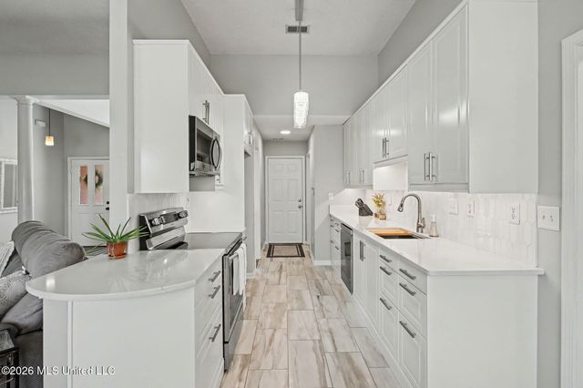 7740 Meadow Ridge Lane, Olive Branch, MS 38654