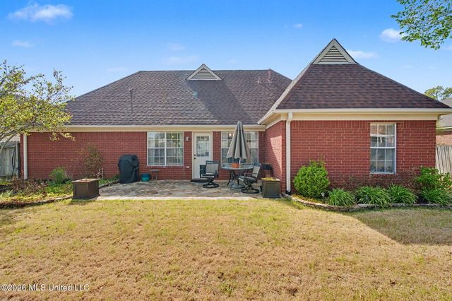 7740 Meadow Ridge Lane, Olive Branch, MS 38654