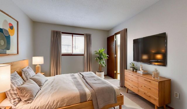 924 21st Avenue S 2, Minneapolis, MN 55404