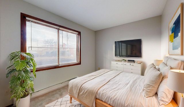 924 21st Avenue S 2, Minneapolis, MN 55404