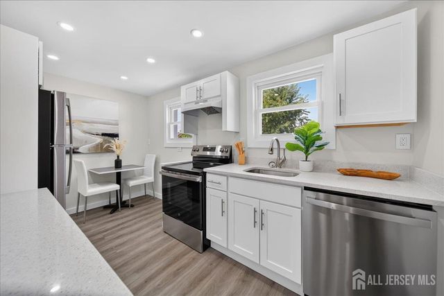 121 Dorothy Street, Carteret, NJ 07008