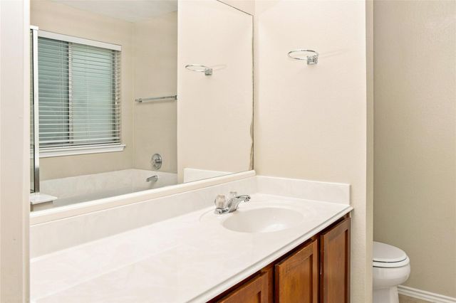 1817 Shaker TRL, Austin, TX 78754
