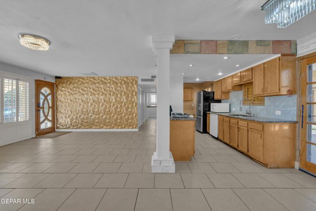 10393 Blythe Drive, El Paso, TX 79924