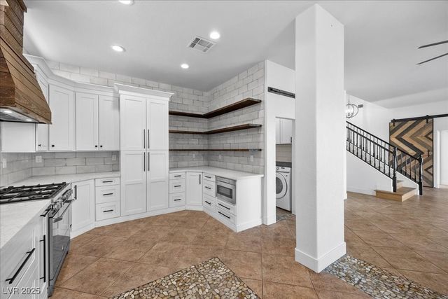 6332 Peggotty Avenue, Las Vegas, NV 89130