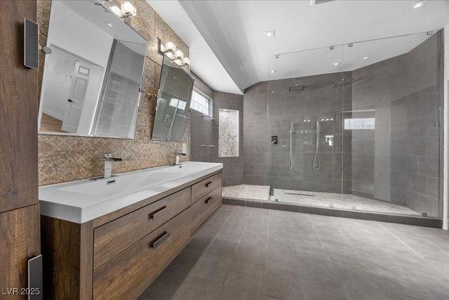 6332 Peggotty Avenue, Las Vegas, NV 89130