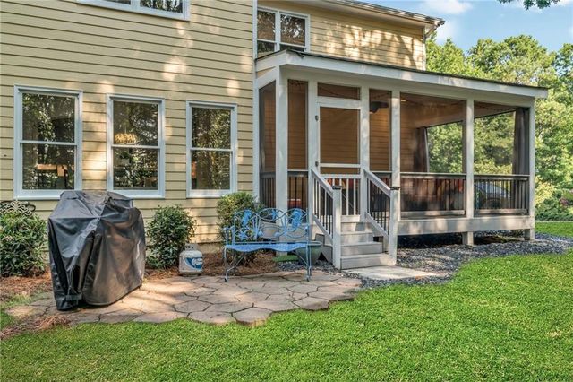 576 Fairway Drive, Woodstock, GA 30189