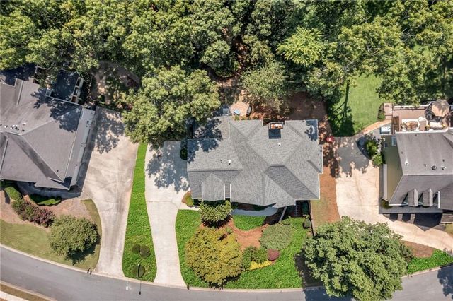 576 Fairway Drive, Woodstock, GA 30189