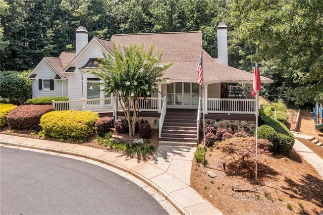 576 Fairway Drive, Woodstock, GA 30189
