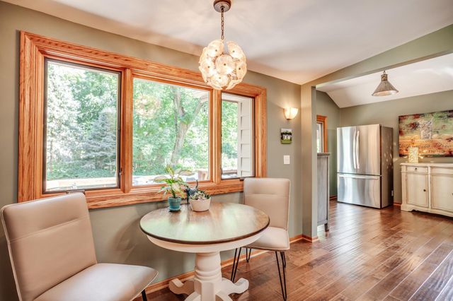 1395 Farmdale Road, Mendota Heights, MN 55118
