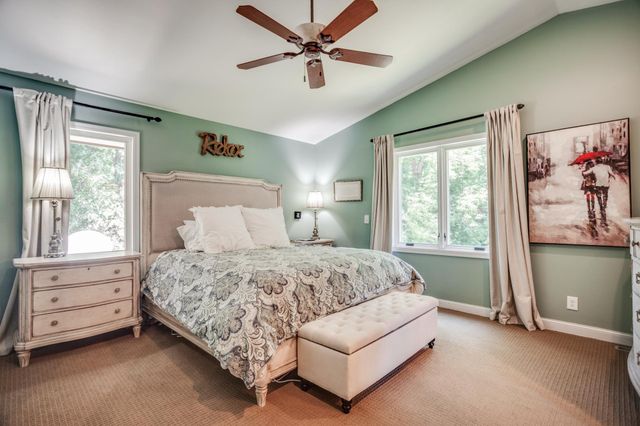 1395 Farmdale Road, Mendota Heights, MN 55118