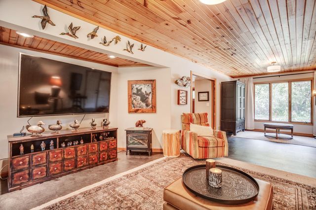 1395 Farmdale Road, Mendota Heights, MN 55118