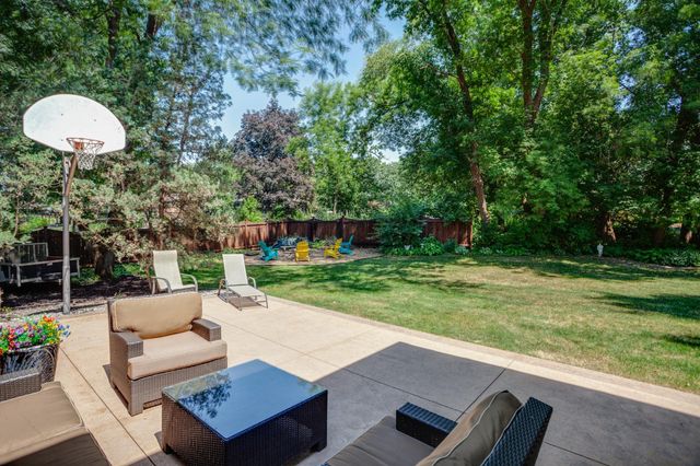 1395 Farmdale Road, Mendota Heights, MN 55118