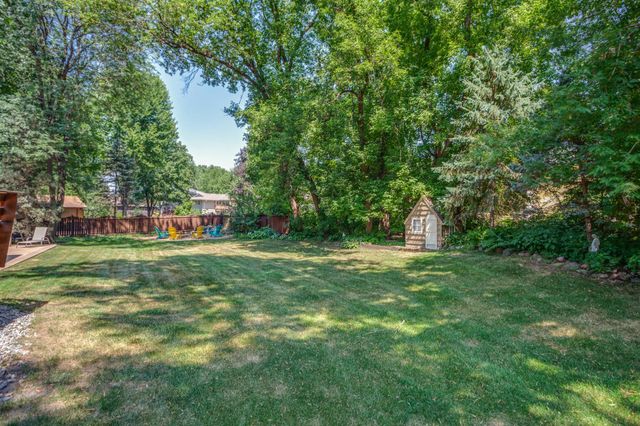 1395 Farmdale Road, Mendota Heights, MN 55118
