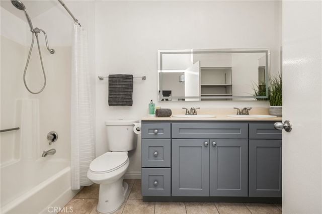 621 W Fletcher 24, Orange, CA 92865