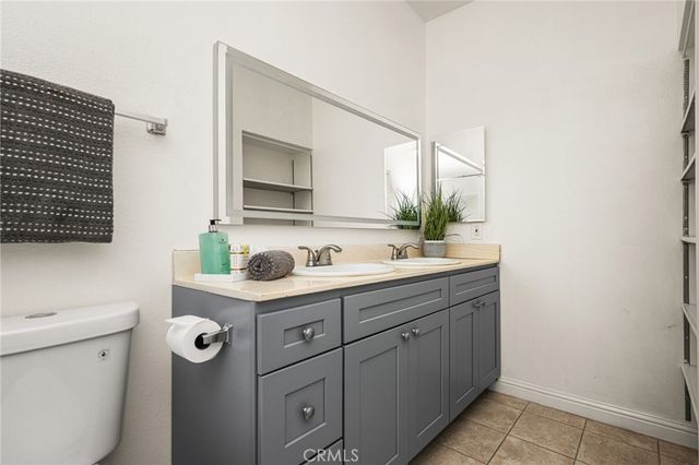 621 W Fletcher 24, Orange, CA 92865