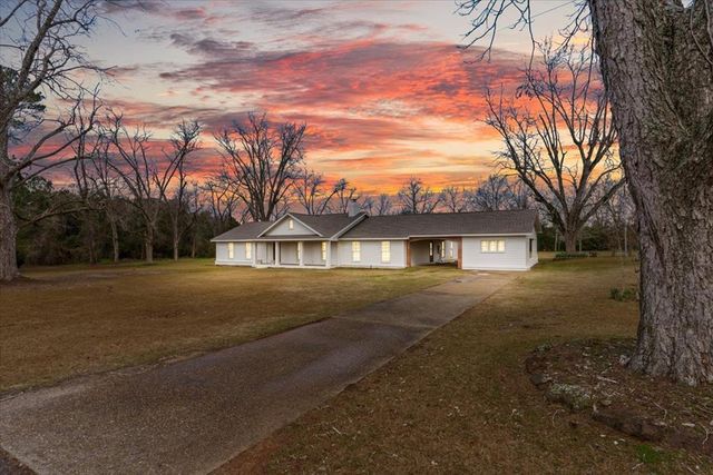 305 County Road 1, Dothan, AL 36303