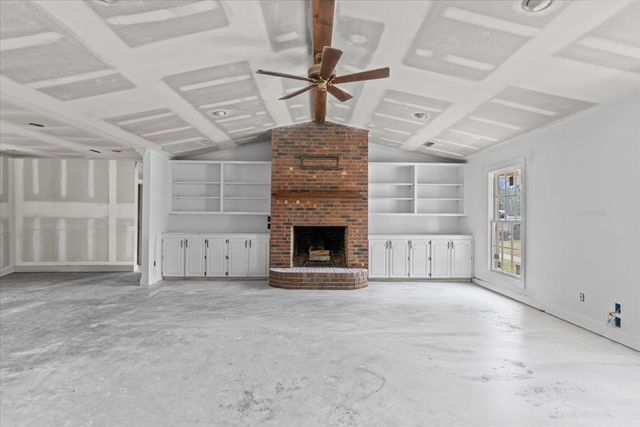 305 County Road 1, Dothan, AL 36303