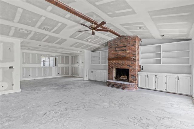 305 County Road 1, Dothan, AL 36303