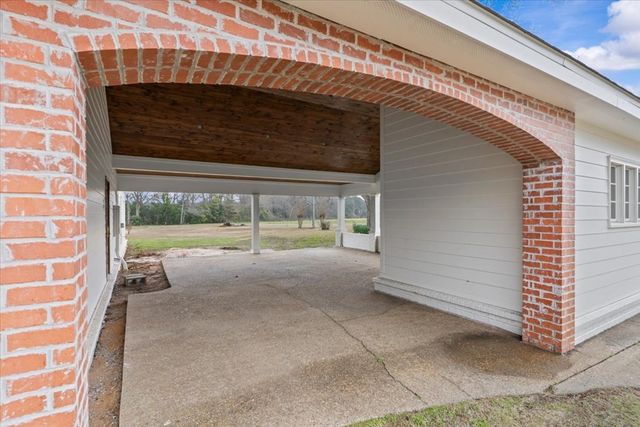 305 County Road 1, Dothan, AL 36303